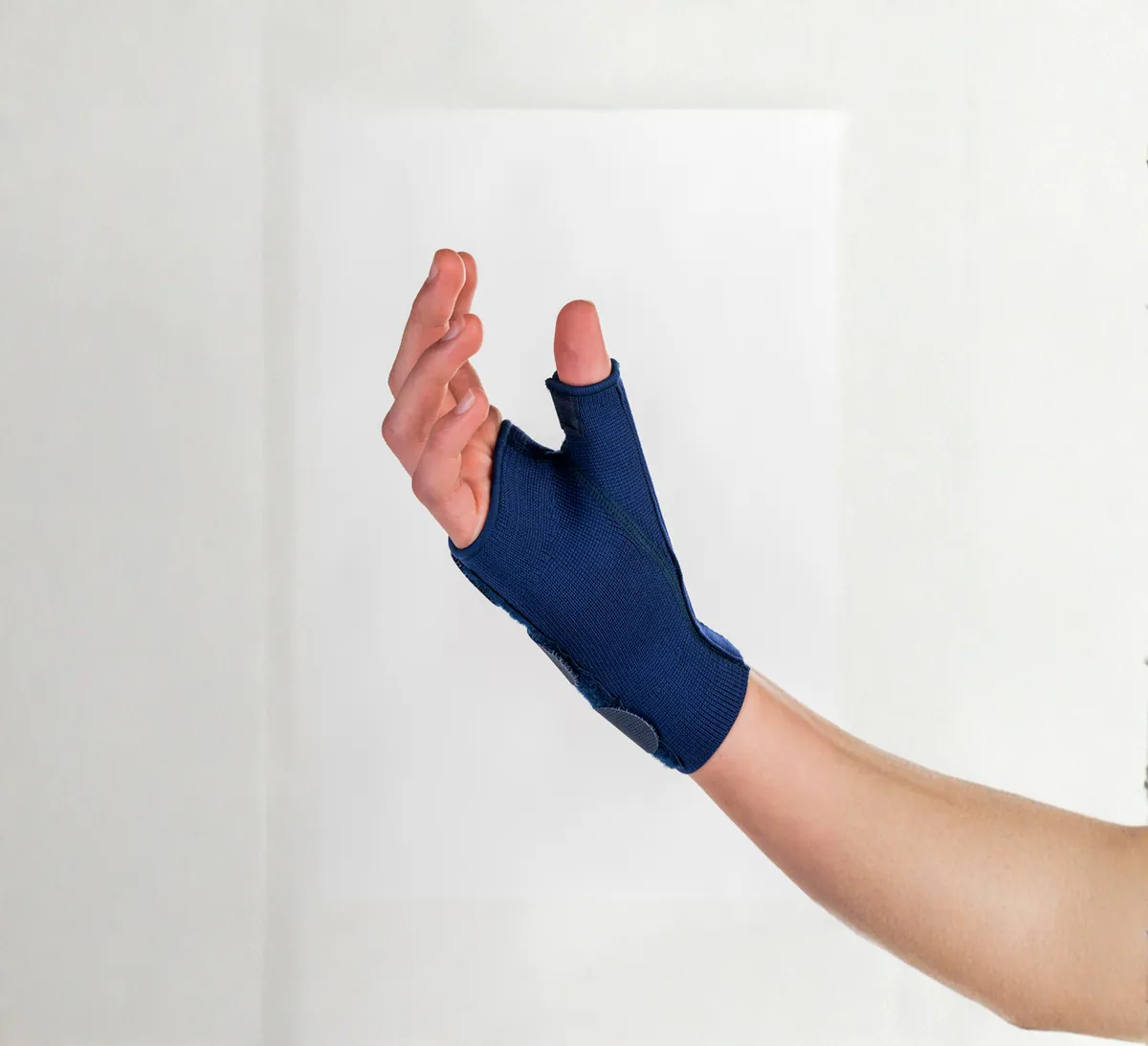 Muñequera abductor pulgar corta INTEX 7.126